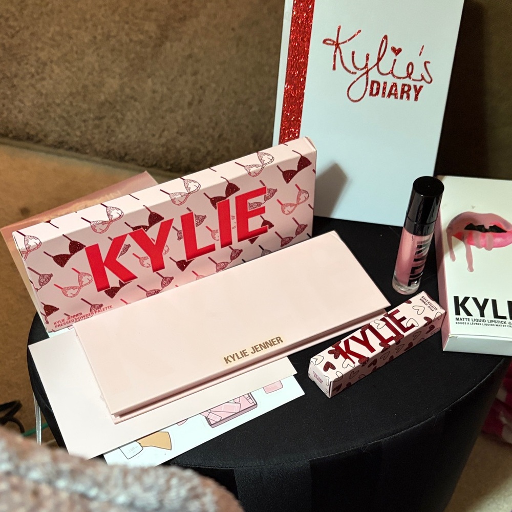 Kylie Cosmetics Makeup Collection 5 items all NEW